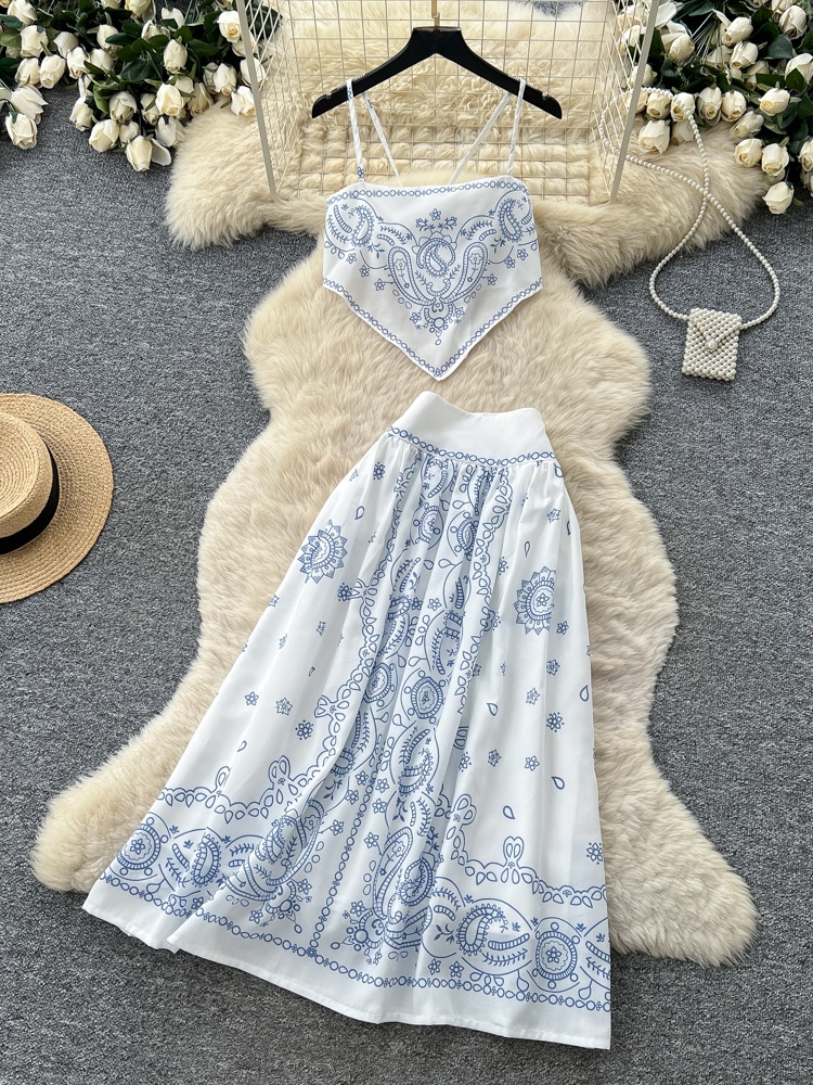 Yazlık Çiçek İşlemeli İki Parç - Maxi Dress Halter incelemesi ve fiyatı